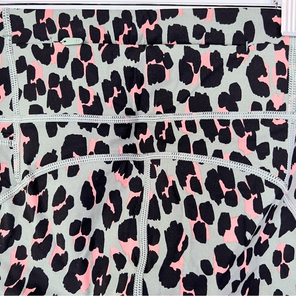 Sweaty Betty Leopard Print Power Pocket Workout Leggings size 8 Medium - Picture 12 of 15